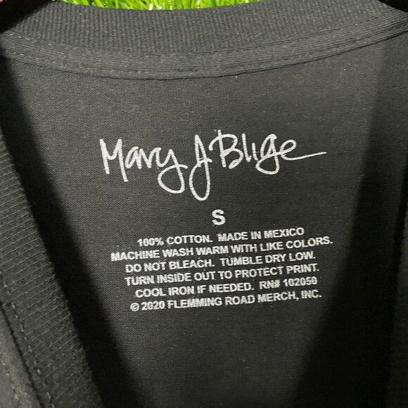 Mary J. Blige Wrap T-shirt size Small - Picture 2 of 4